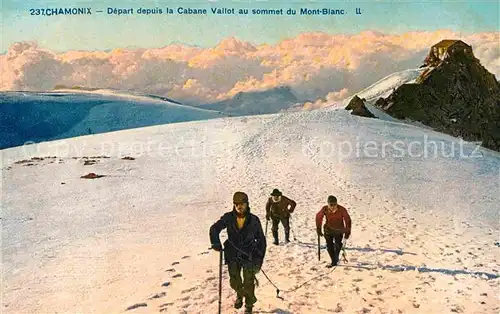 AK / Ansichtskarte Chamonix Depart depuis la Cabane Vallot au sommet du Mont Blanc  Kat. Chamonix Mont Blanc