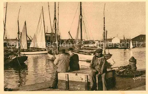 AK / Ansichtskarte Les Sables d Olonne Un coin du port Kat. Les Sables d Olonne