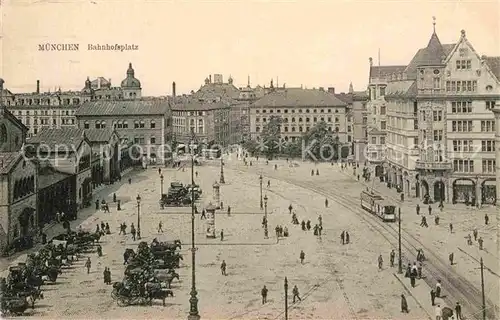 AK / Ansichtskarte Strassenbahn Muenchen Bahnhofsplatz  Kat. Strassenbahn