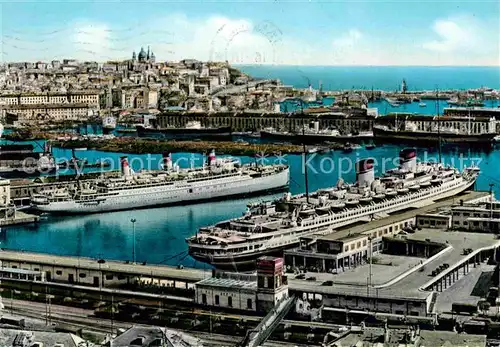 AK / Ansichtskarte Genova Genua Liguria Transatlantici in Porto e panorama Kat. Genova
