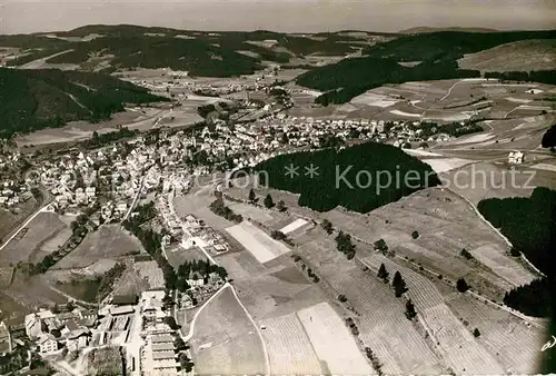 AK / Ansichtskarte Titisee Neustadt Fliegeraufnahme Kat. Titisee Neustadt