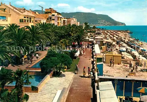 AK / Ansichtskarte Pietra Ligure Spiaggia e passeggiata Riviera delle Palme Strand Promenade