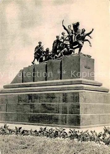 AK / Ansichtskarte Kuibyschew Samara Tschapaev Denkmal