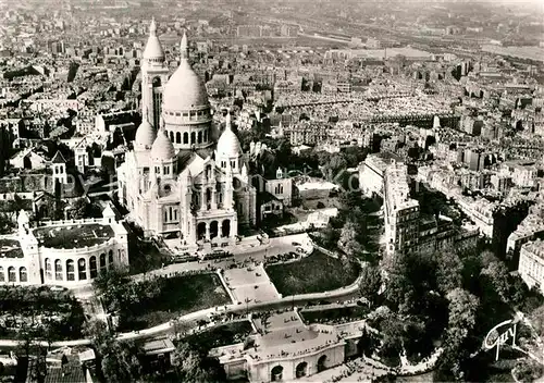 AK / Ansichtskarte Paris La Basilique du Sacre Coeur de Montmartre Vue aerienne Kat. Paris