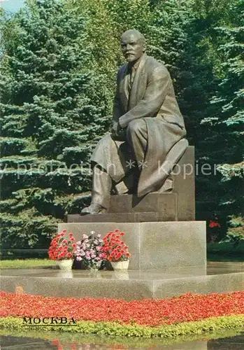 AK / Ansichtskarte Moscow Moskva Statue of V. I. Lenin  Kat. Moscow
