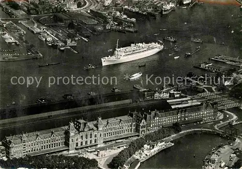 AK / Ansichtskarte Amsterdam Niederlande Fliegeraufnahme Centraal Station Harbour  Kat. Amsterdam