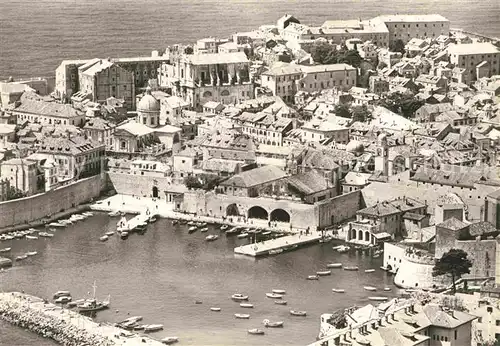 AK / Ansichtskarte Dubrovnik Ragusa Fliegeraufnahme mit Altstadt und Hafen Kat. Dubrovnik