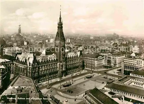 AK / Ansichtskarte Hamburg Fliegeraufnahme Rathaus Petriturm Michel Kat. Hamburg