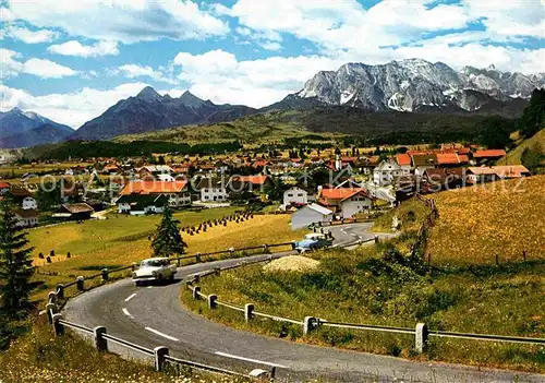 AK / Ansichtskarte Wallgau mit Reitherspitze Arnspitzen Wettersteinwand Dreitorspitze Kat. Wallgau