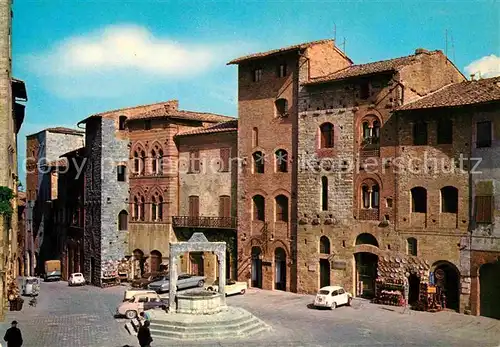 AK / Ansichtskarte Siena Citta di San Cimignano Piazza della Cisterna Palazzi Medioevali Kat. Siena