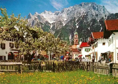 AK / Ansichtskarte Mittenwald Bayern gegen Karwendelgebirge Gerberkreuz  Kat. Mittenwald