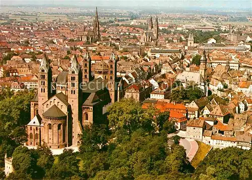 AK / Ansichtskarte Speyer Rhein Kaiserdom mit Stadt Ansicht von Osten Kat. Speyer