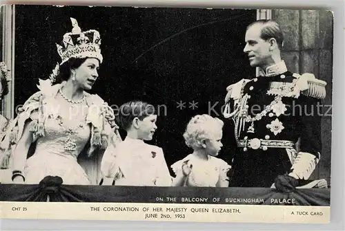 AK / Ansichtskarte Adel England Coronation Queen Elizabeth Balcony Buckingham Palace  Kat. Koenigshaeuser