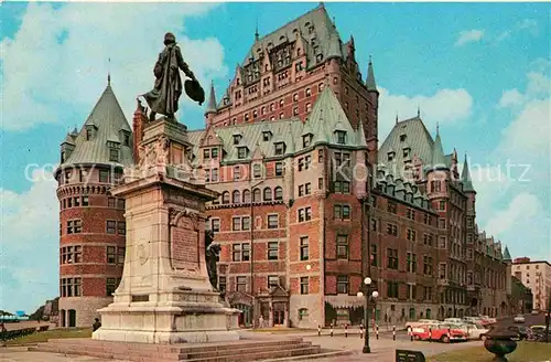 AK / Ansichtskarte Quebec Chateau Frontenac and Camplain Monument Kat. Quebec