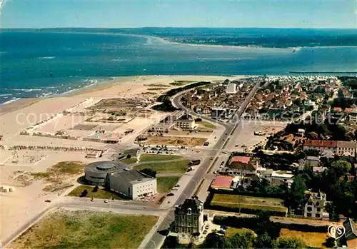 AK / Ansichtskarte Ouistreham Riva Bella Vue d ensemble de la Plage et le Casino Kat. Ouistreham