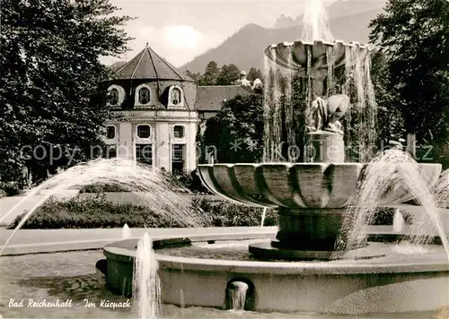 AK / Ansichtskarte Bad Reichenhall Kurpark mit Brunnen Kat. Bad Reichenhall