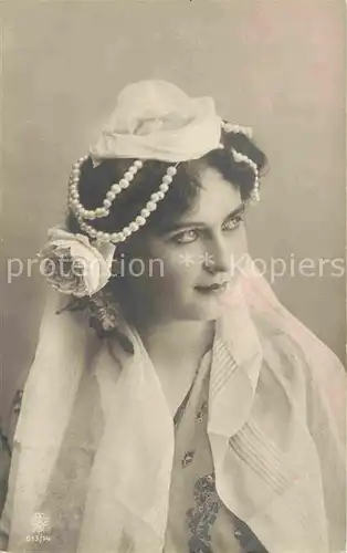 AK / Ansichtskarte Foto SBW RPH Nr. 613 14 Frau Rose Kopfschmuck 