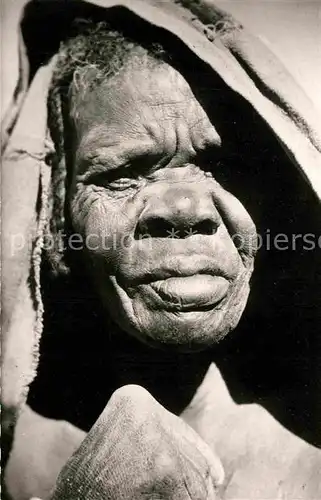 AK / Ansichtskarte Typen Afrika Zouar Massif du Tibesti Femme Indigene 
