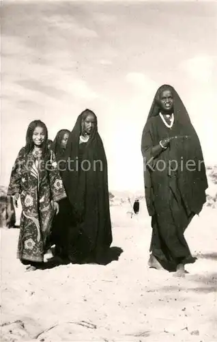 AK / Ansichtskarte Typen Afrika Chirfa Djado Groupe de Femmes 