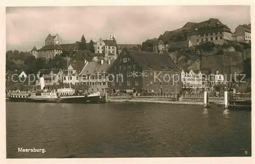 AK / Ansichtskarte Meersburg Bodensee q 
Hafen Personenschiff Friedrichshafen Kat. Meersburg