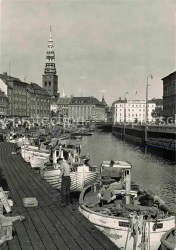 AK / Ansichtskarte Kopenhagen Gammel Strand Fischerboote Kat. Hovedstaden