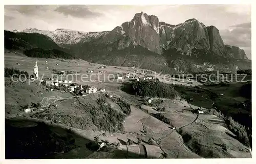 AK / Ansichtskarte Kastelruth Suedtirol Panorama  Kat. Salten Schlern