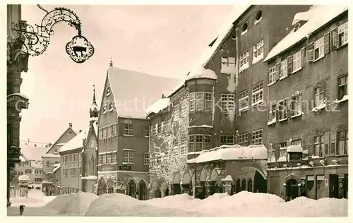 AK / Ansichtskarte Isny Allgaeu Wintermotiv am Rathaus Kat. Isny im Allgaeu