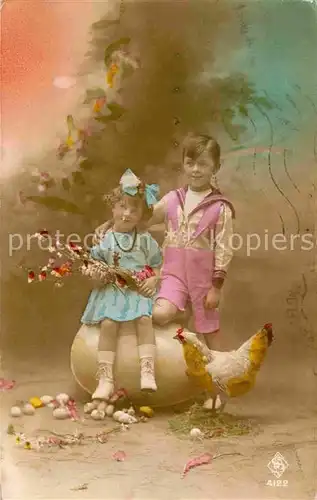 AK / Ansichtskarte Ostern Easter Paques Kinder Ei Huhn Blumen  Kat. Greetings