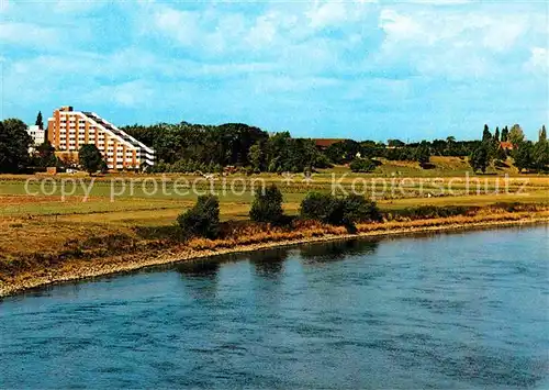 AK / Ansichtskarte Bad Hopfenberg Westfaelisches Bauernbad Blick ueber die Weser Kat. Petershagen