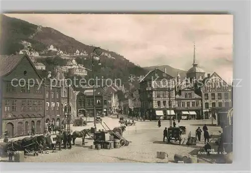 AK / Ansichtskarte Bergen Norwegen Nedre Torvet Kat. Norwegen