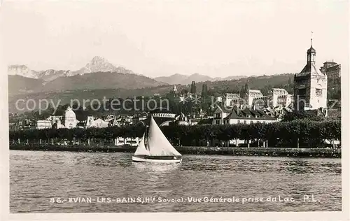 AK / Ansichtskarte Evian les Bains Haute Savoie Vue generale prise du Lac Kat. Evian les Bains