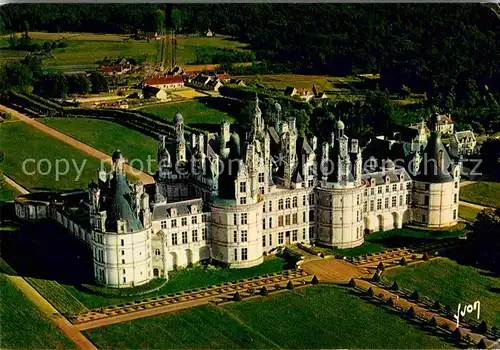 AK / Ansichtskarte Chambord Blois Chateau de Chambord Vue aerienne Kat. Chambord