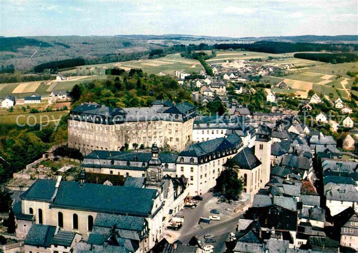 Ak Ansichtskarte Hachenburg Westerwald Mittelalterliche Stadt Schloss Fliegeraufnahme Kat Hachenburg Nr Kb Oldthing Ansichtskarten Rhei