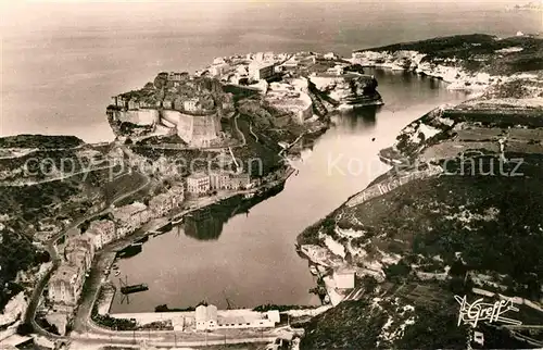 AK / Ansichtskarte Bonifacio Corse du Sud La Ville et le Port vue aerienne Kat. Bonifacio