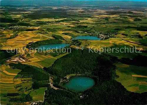 AK / Ansichtskarte Daun Eifel Fliegeraufnahme Dauner Maare Kat. Daun