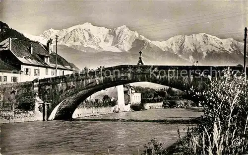 AK / Ansichtskarte Saint Martin Sallanches Le Pont sur l Arve et le Massif du Mont Blanc