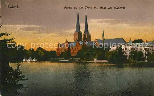 AK / Ansichtskarte Luebeck Partie an der Trave mit Dom und Museum Kat. Luebeck