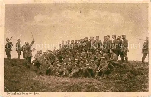 AK / Ansichtskarte Militaria WK1 Gesangsstunde hinter der Front Kat. WK1