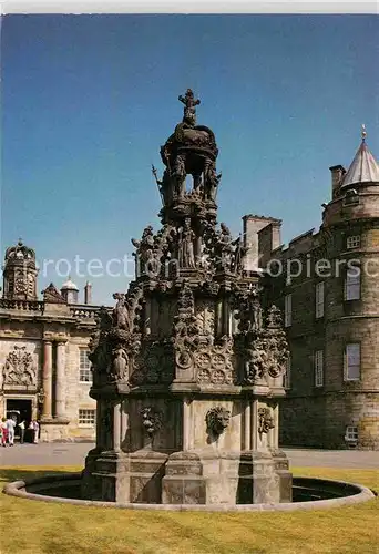 AK / Ansichtskarte Edinburgh Palace of Holyrood House Queen Victorias Fountain Kat. Edinburgh