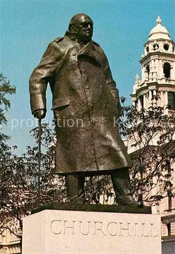 AK / Ansichtskarte Politiker Winston Churchill Statue Parliament Square London  Kat. Politik