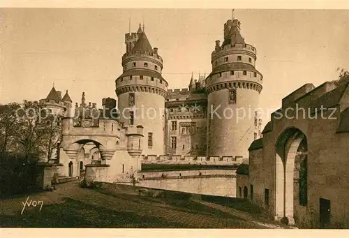 AK / Ansichtskarte Pierrefonds Oise Yvon Chateau et Tour Charlemagne Kat. Pierrefonds