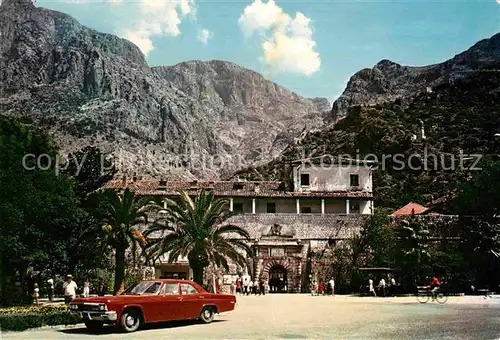 AK / Ansichtskarte Kotor Montenegro Hotel Berge Kat. Montenegro