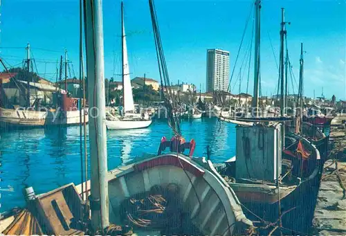 AK / Ansichtskarte Rimini Hafen Kanal Kat. Rimini