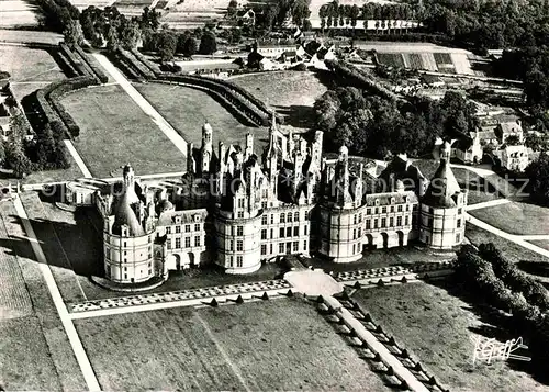 AK / Ansichtskarte Chambord Blois Fliegeraufnahme Chateau  Kat. Chambord