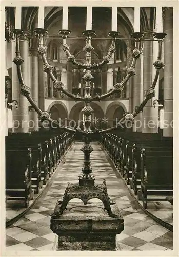 AK / Ansichtskarte Essen Ruhr Muensterkirche Mittelschiff Ottonisches Westwerk siebenarmiger Leuchter Kat. Essen