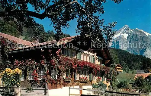 AK / Ansichtskarte Grindelwald Altes Chalet mit Wetterhorn Kat. Grindelwald