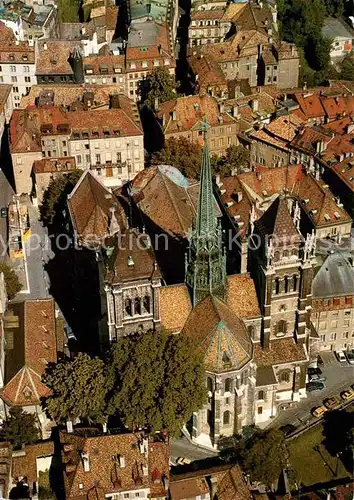 AK / Ansichtskarte Geneve GE Cathedrale Saint Pierre vue aerienne Kat. Geneve