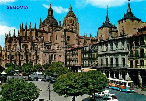 AK / Ansichtskarte Segovia Plaza del General Franco y Catedral Kat. Segovia