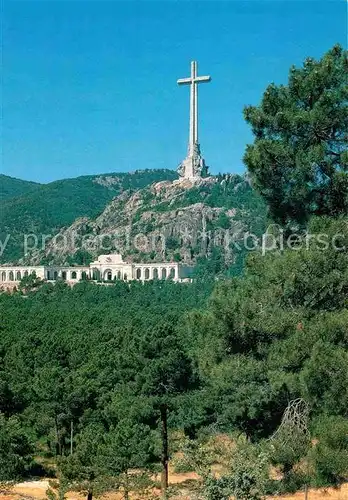 AK / Ansichtskarte El Escorial Santa Cruz del Valle La Cruz y la entrada a la Basilica desde el Via Crucis Monumento Nacional Kat. Spanien