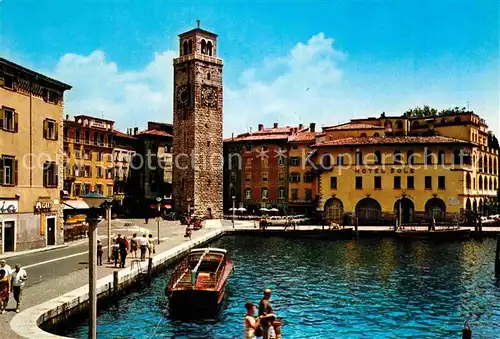 AK / Ansichtskarte Riva Lago di Garda Il Porto Hafen Turm Hotel Kat. 